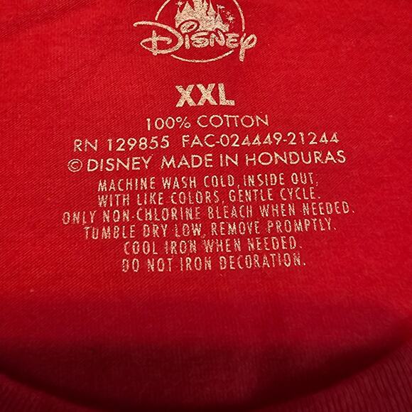 NWT Disney Epcot UK World Showcase Red Mickey T-Shirt "Tally Ho!" Sz XXL - Picture 4 of 9